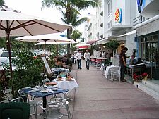 cafes on ocean drive