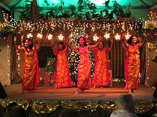 hula dancers at the International Market