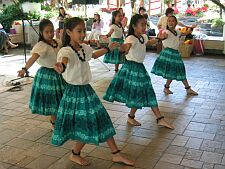 Hula girls